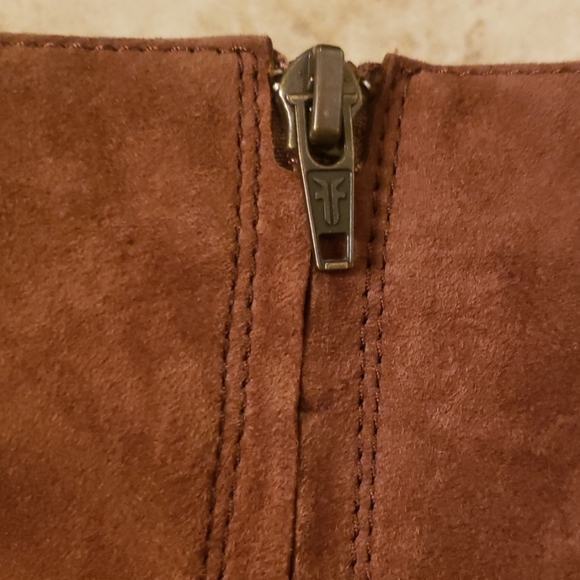 Frye - Picture 3 of 4